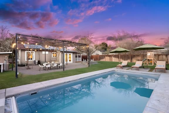 Charming Sonoma Getaway Pool, Hot Tub, Fire Pit